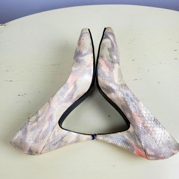 Women's Vintage Unqiue QC Pink Pastel Snake Skin Inspired Short Heels Size 7B - Picture 4 of 12